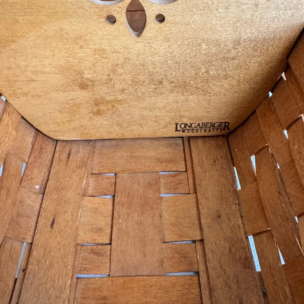 VINTAGE Longaberger cracker Bread basket wooden divider‎ carved flower detail